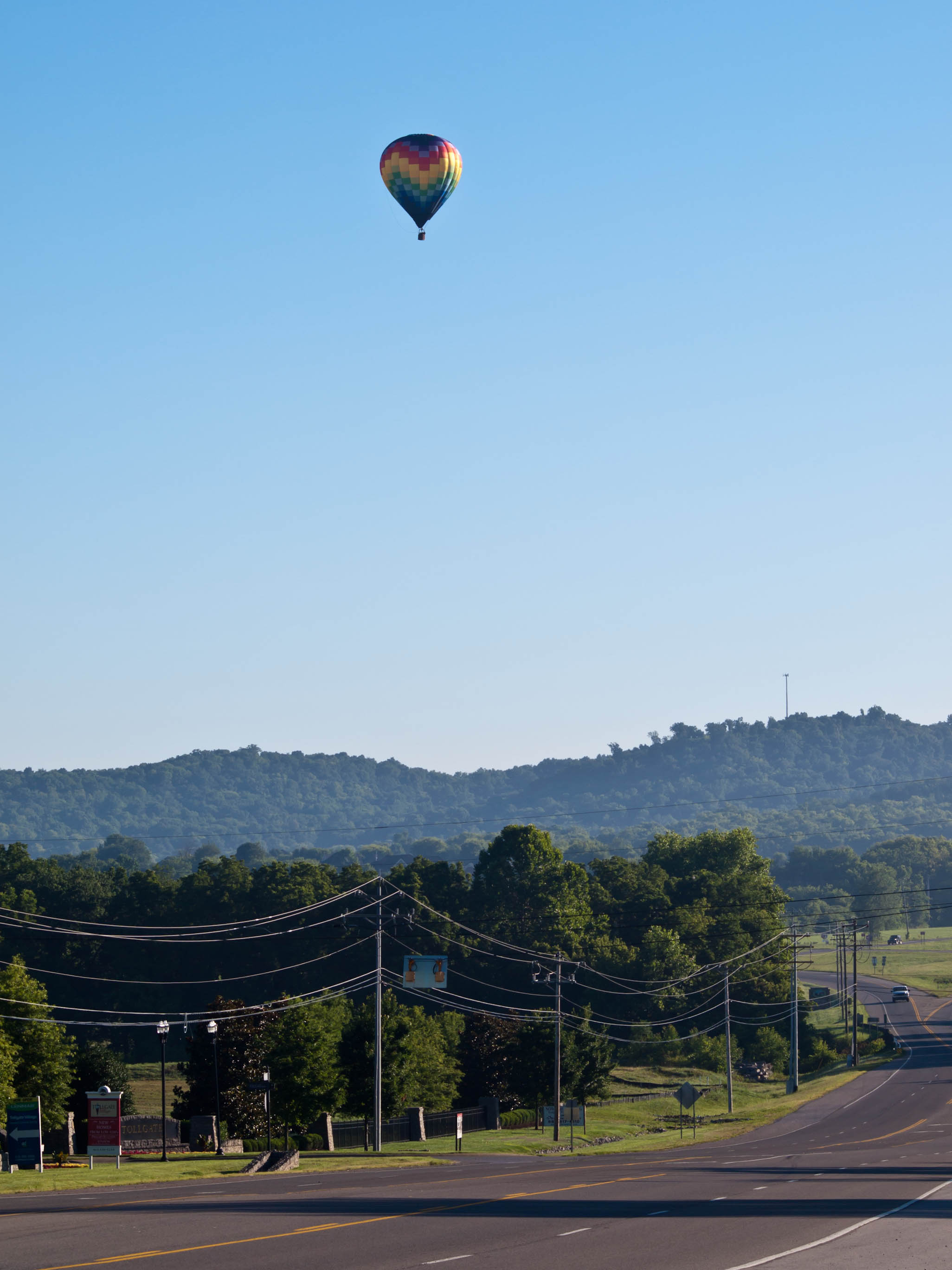 Hot Air Balloon over Highway 31.