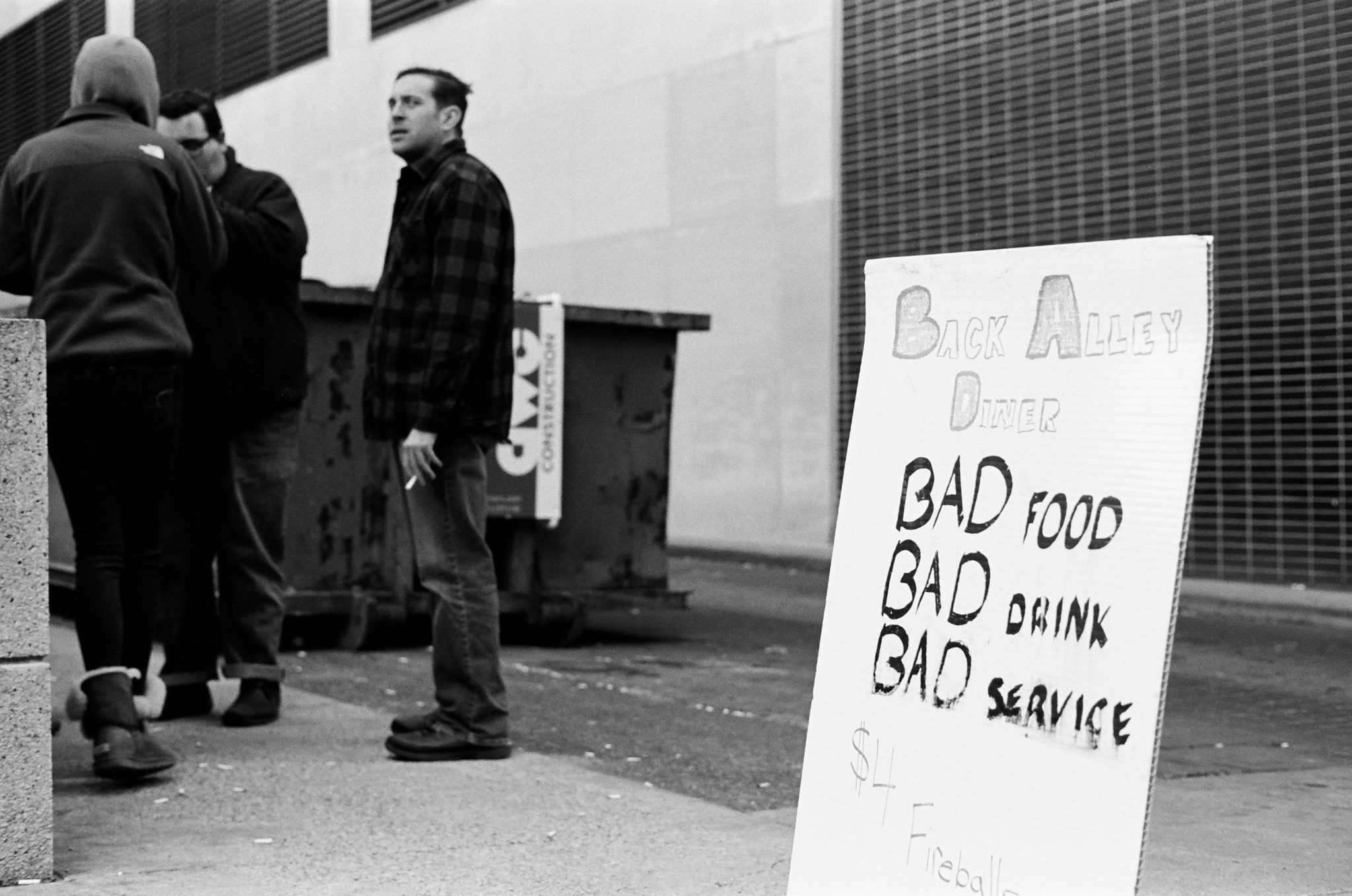 Nashville Street Photography. Shot on Kodak Trix-400 (35 mm Gelatin Silver)