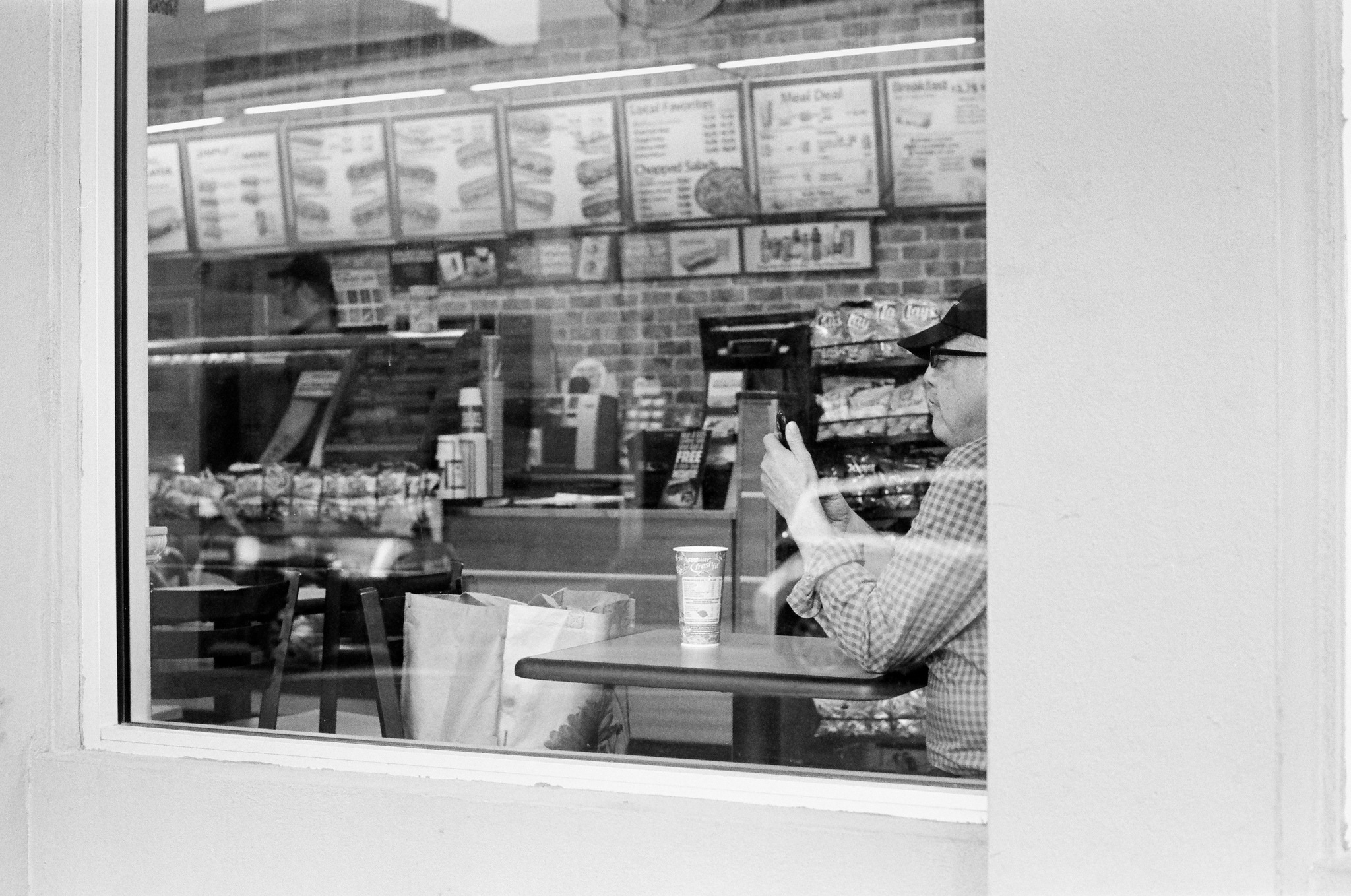 Nashville Street Photography. Shot on Kodak Trix-400 (35 mm Gelatin Silver)