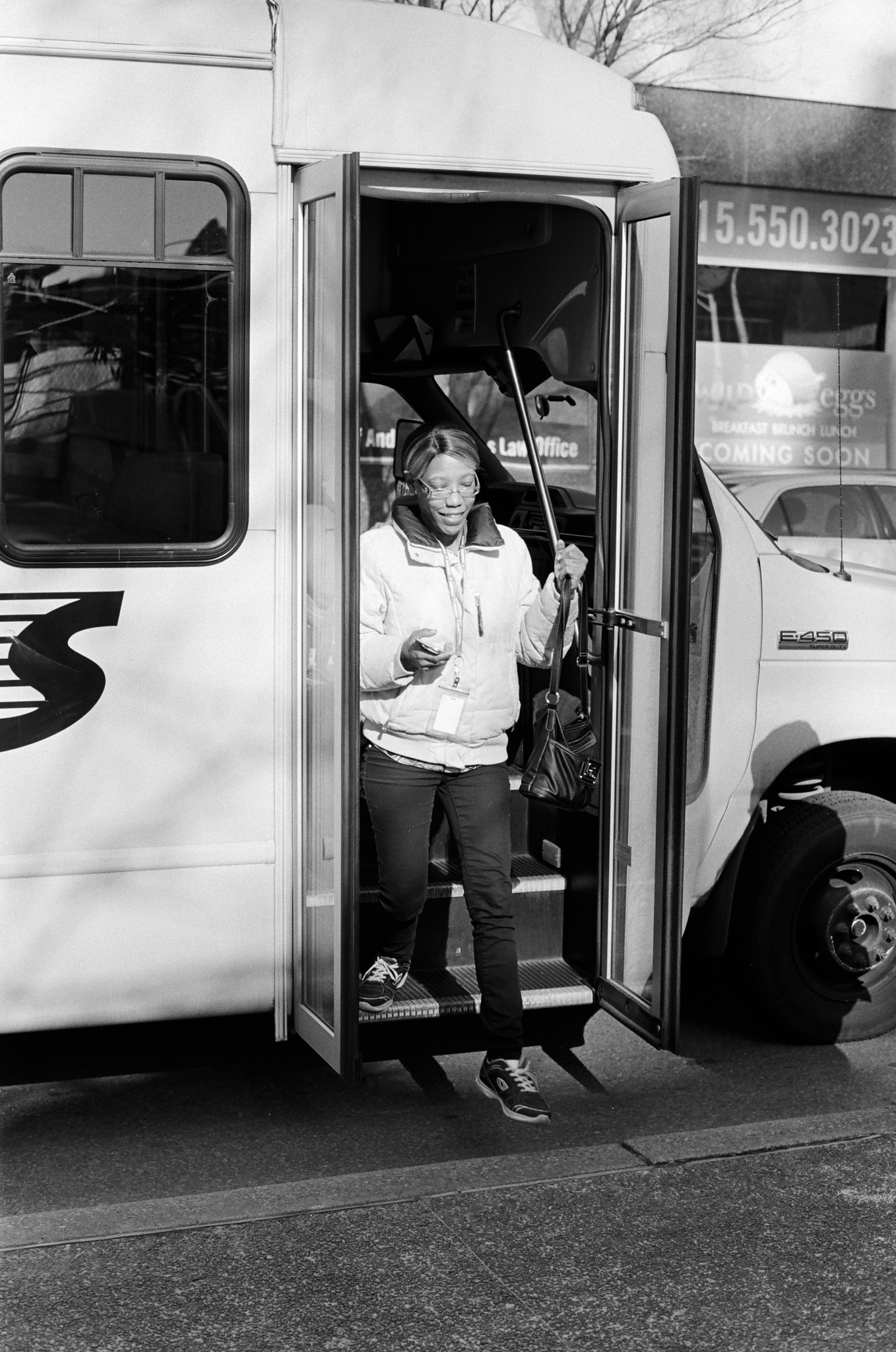 Nashville Street Photography. Shot on Kodak Trix-400 (35 mm Gelatin Silver)