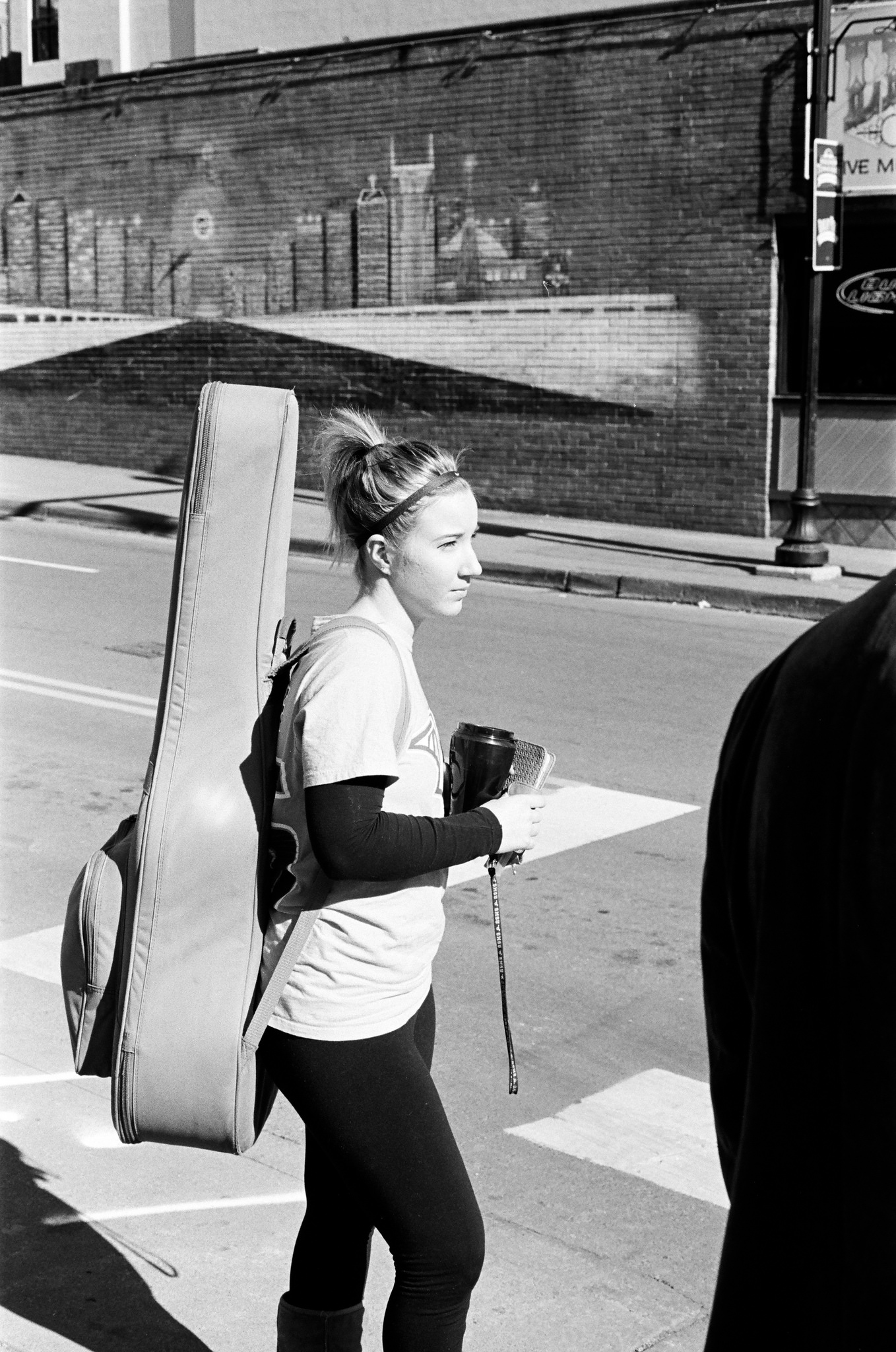 Nashville Street Photography. Shot on Kodak Trix-400 (35 mm Gelatin Silver)