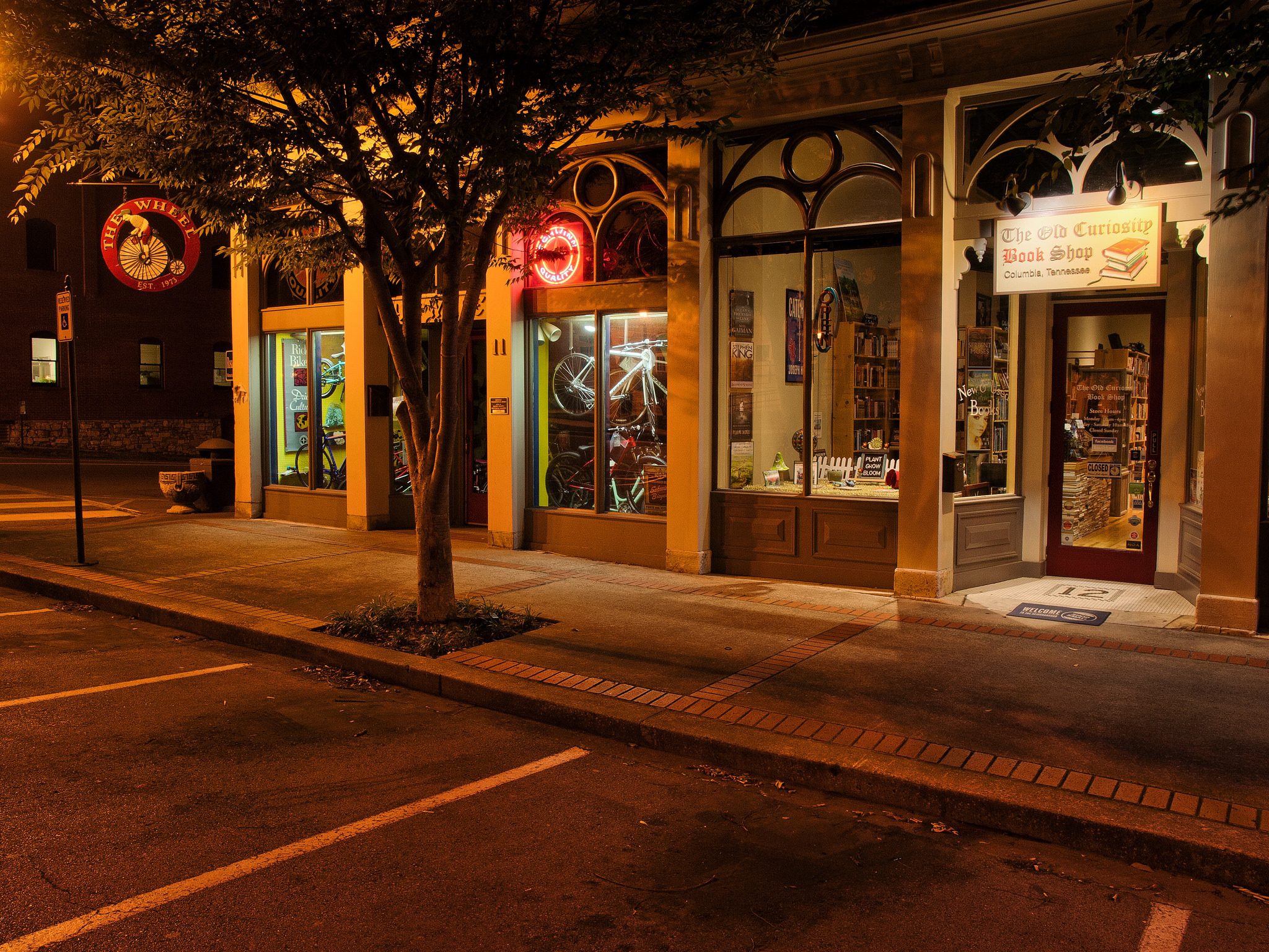 Storefront - Downtown Columbia, Tennessee - Olympus E520 / 14-54mm f2.8-3.5 / HDR-3 Frames