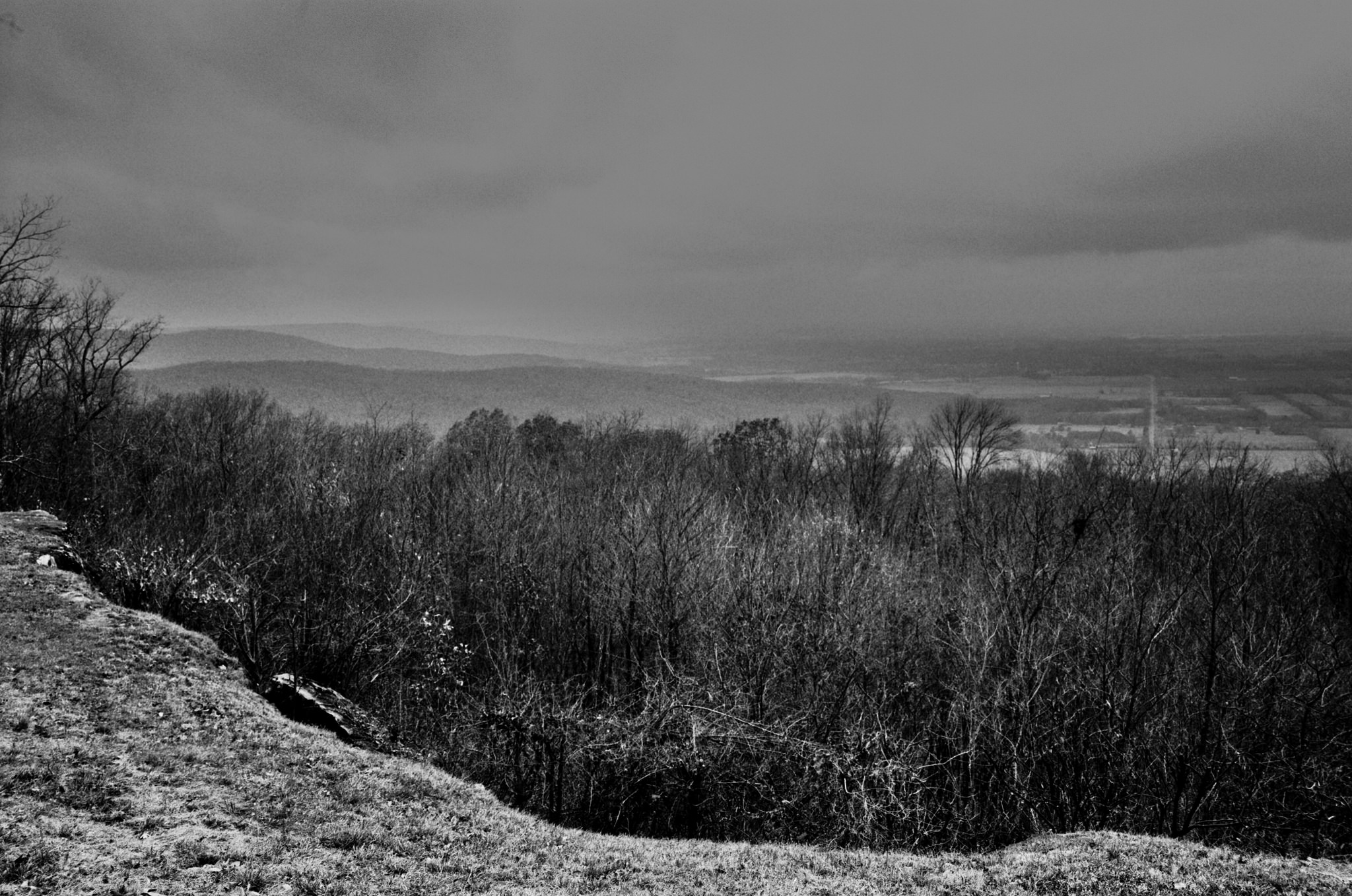 Overlook at Templeton Library - Sewanee, Tennessee - Olympus OM1 / 50mm f1.8 / Ilford Delta 100 / Film Box Lab