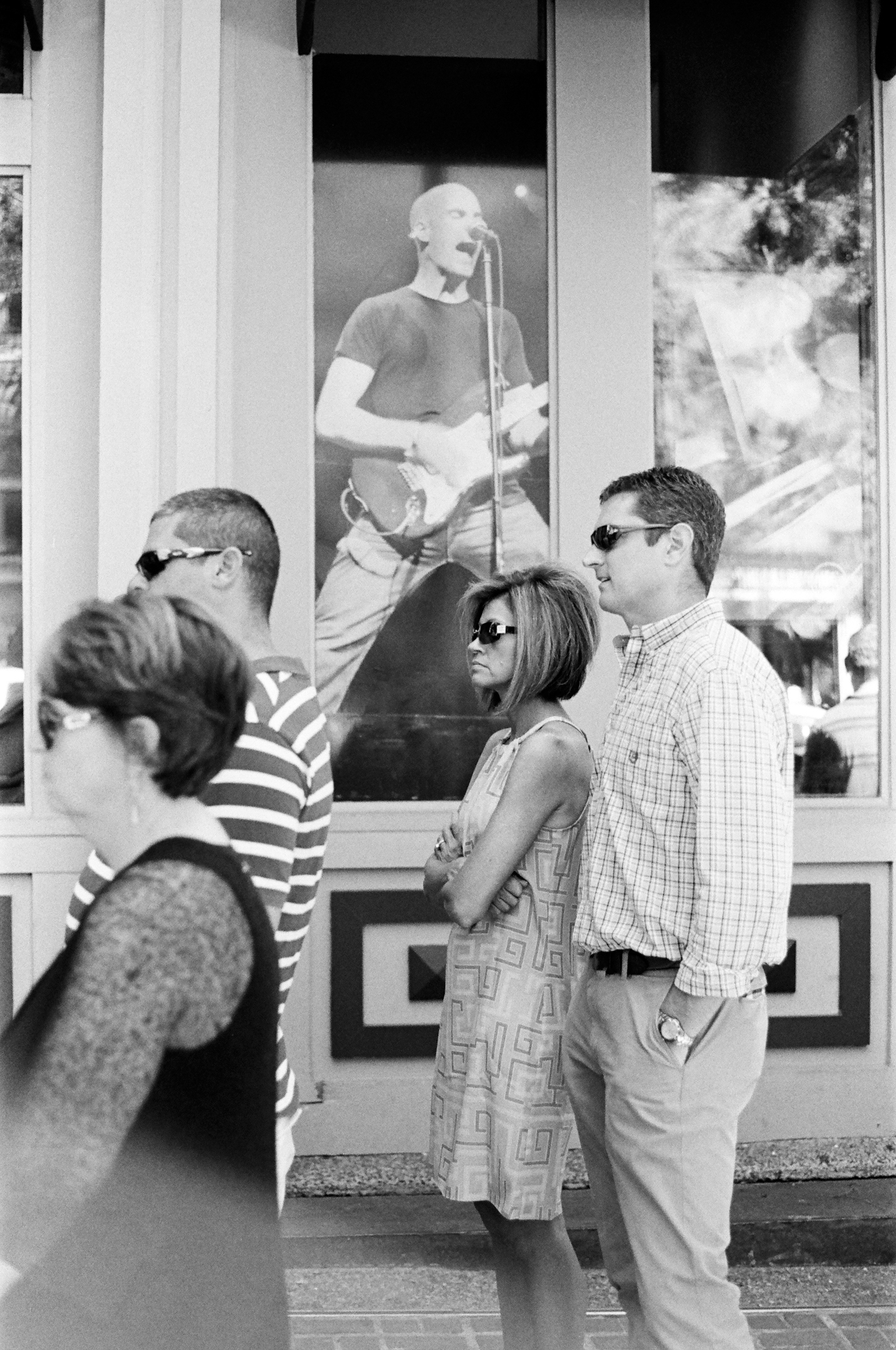 Waiting for the Wildhorse Saloon - Nashville, Tennessee - Olympus OM1 / 50mm f1.8 / Kodak TRI-X 400 / FINDLab