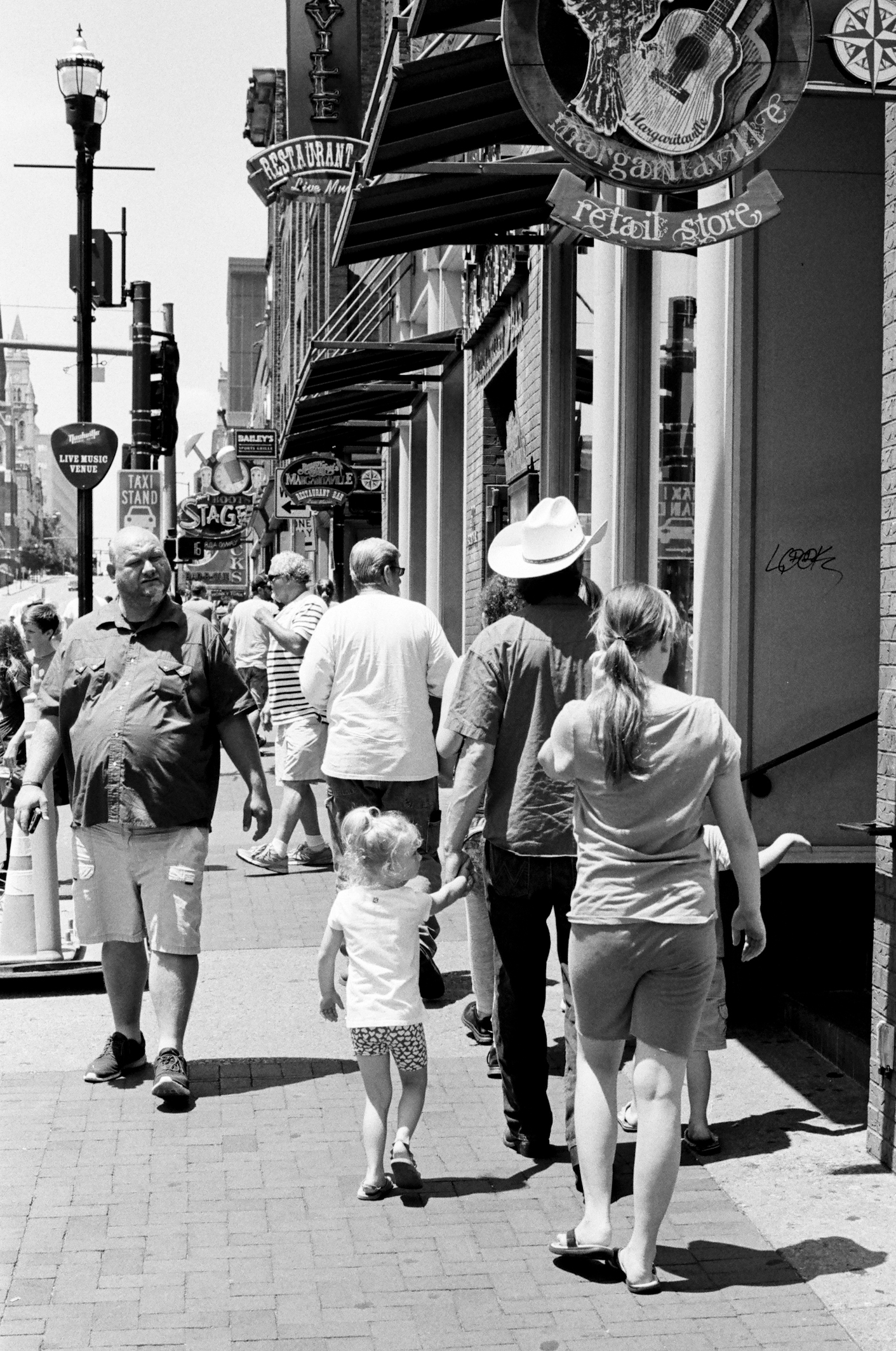 Downtown Nashville - Olympus OM1 / 50mm f1.8 / Kodak TRI-X 400 / FINDLab