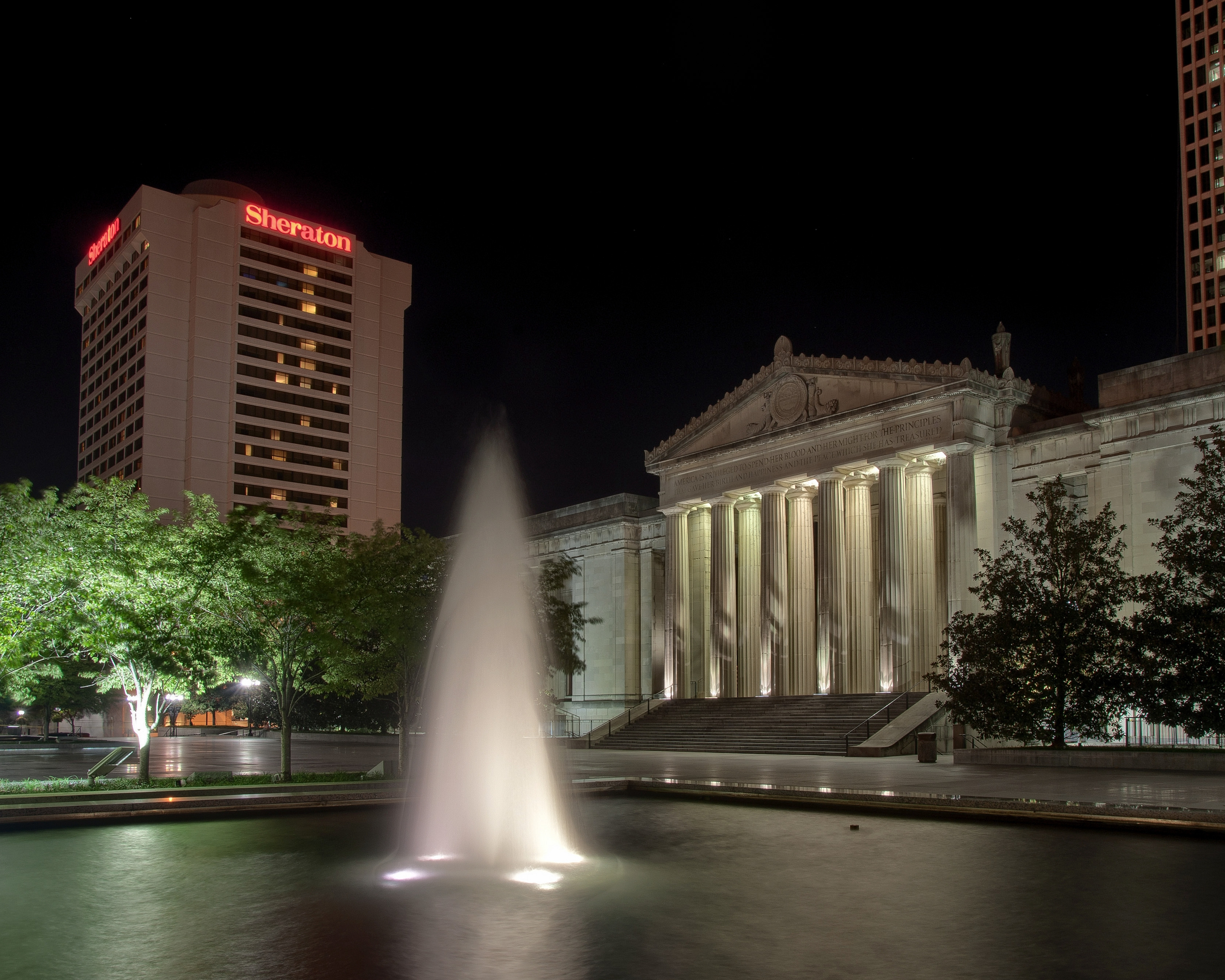 War Memorial Auditorium - Olympus E520 / 14-54mm f2.8-3.5 / SNS-HDR / 5 Frames